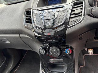 /photos/9945/5aeaf933-b1c7-4289-8f7b-7ee291fa1a03_i320x240.jpg